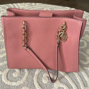 New Michael Kors large 10 inch pink tote with chunky chain shoulder straps